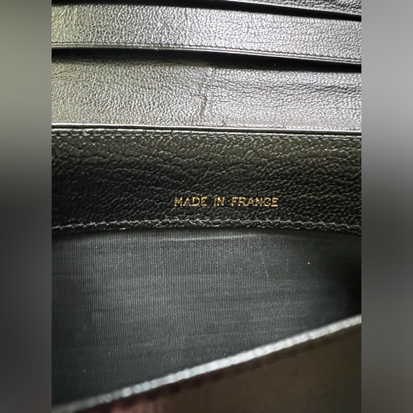 Authentic Chanel wallet on a chain - Picture 3 of 10